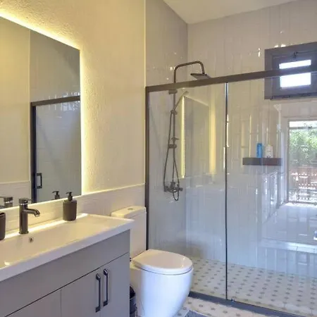 Stylish Garden Retreat, Ultimate Relaxation * أنطاليا