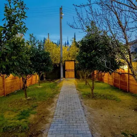بيت للعطل Stylish Garden Retreat, Ultimate Relaxation